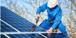 Installation Maintenance Panneaux Solaires Photovoltaïques à Vic-sur-Cère